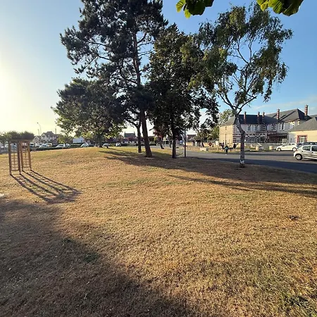 Au Coeur Du Village D'arts Dives-sur-Mer