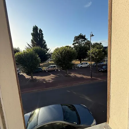 Au Coeur Du Village D'arts Apartamento