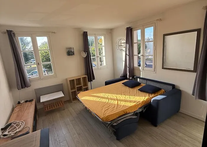 Au Coeur Du Village D'arts