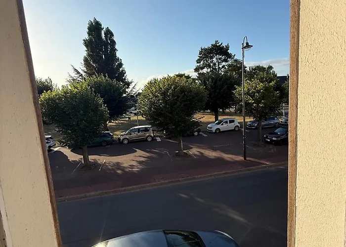 Au Coeur Du Village D'arts Apartamento