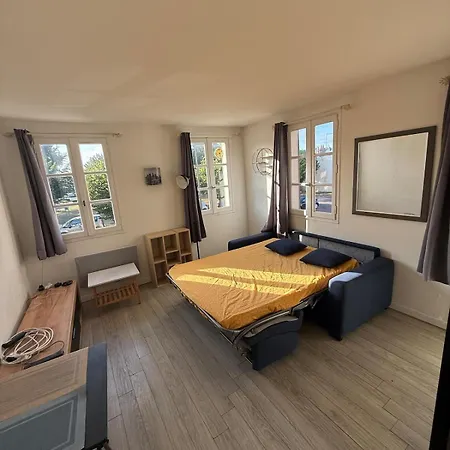 Au Coeur Du Village D'arts